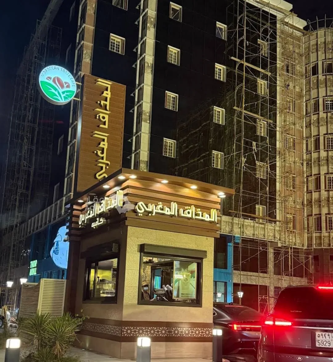 معرض للإيجار على طريق الملك عبدالله في حي النسيم في النسيم — 130,000 ريال — 52 م²